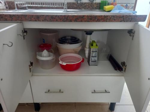 Η κουζίνα ή μικρή κουζίνα στο Hogar de Jorge y Mary PLAYA SANTA MARÍA DEL MAR