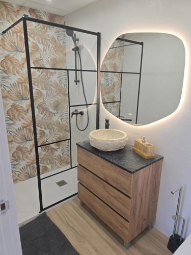 O baie la Apartamento LINA