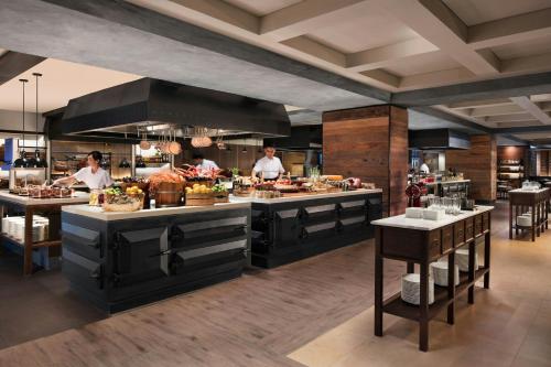 Jídlo v hotelu nebo okolí