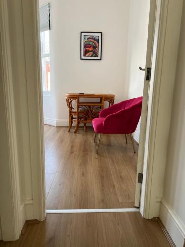 2025 Award Winner Liverpool Cherry House - 4 Bedrooms photo 17