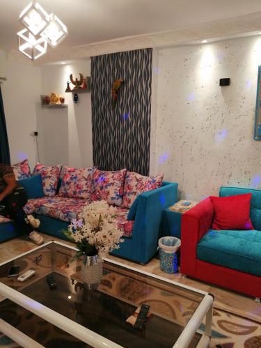 Gallery image of شقق مفروشة فرش فندقي بحدائق الاهرام والشيخ زايد والمهندسين وفيصل والزمالك in ‘Ezbet `Abd el-Ḥamîd