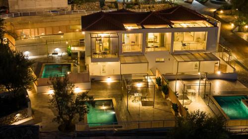 Villa Needa's - Life with private pool