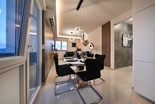 Apartments with WiFi Zadar - 23874