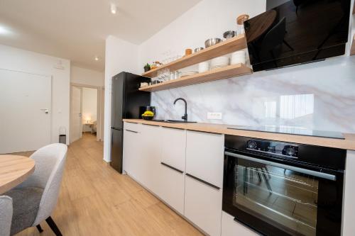 Apartments with parking space Trogir - 23977