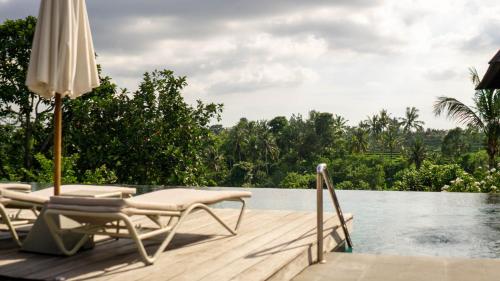 Der Swimmingpool an oder in der Nähe von Tejaprana Bisma - CHSE Certified