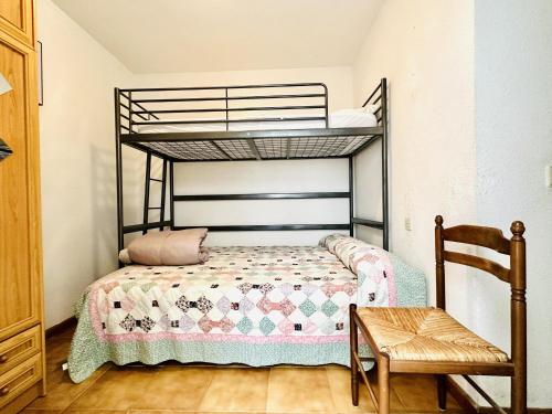 Platja. Amplio apartamento para 6 en Roses ubicación ideal