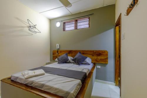 Ένα ή περισσότερα κρεβάτια σε δωμάτιο στο Hotel Don Fermin