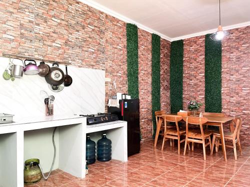 Η κουζίνα ή μικρή κουζίνα στο Rumah Boho