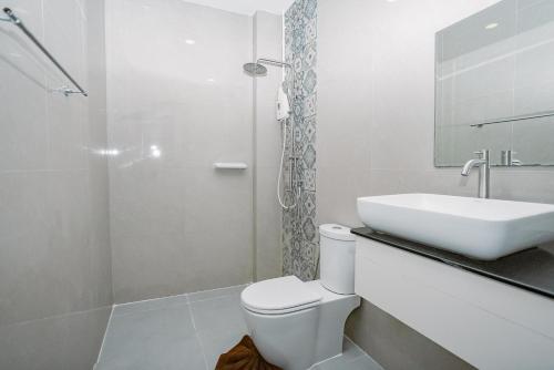 Ένα μπάνιο στο Seatherny Pool Villa