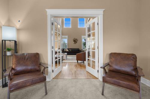Χώρος καθιστικού στο Bison Ridge Retreat - Spacious and in Nature