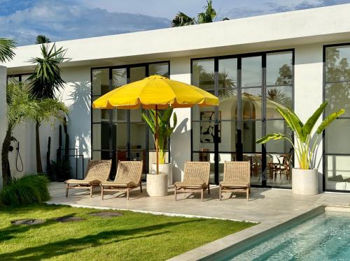 Kolam renang di atau dekat dengan Dolce villas in Bingin