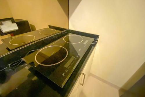 Galeriebild der Unterkunft New and Spacious 3BR at Marquis de Lafayette Apartment By Travelio in Semarang
