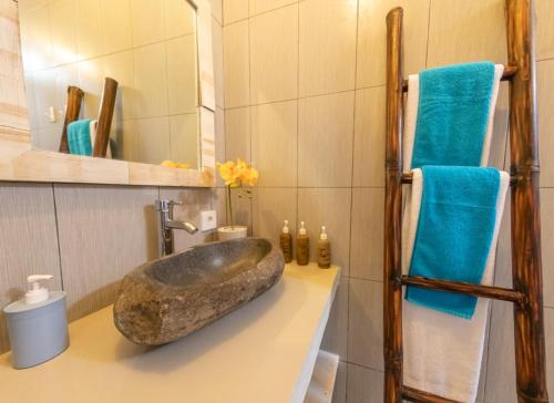 Et badeværelse på Pondok Putri Bali