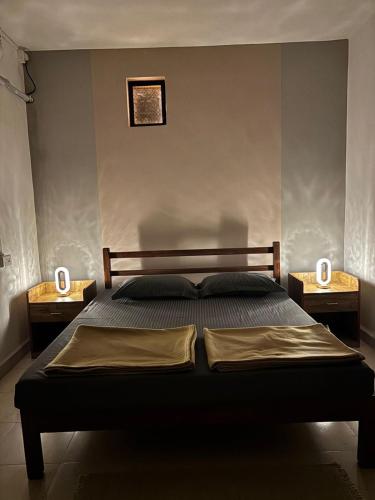 Una cama o camas en una habitación de MiCasa by the meadows