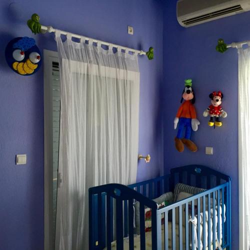 Letto o letti in una camera di LUXURIOUS SEASIDE Villa SITHONIA HALKIDIKI