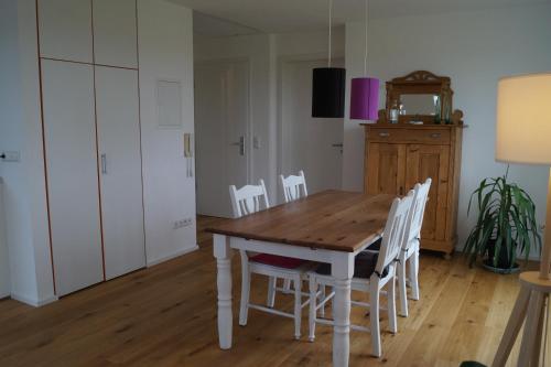 Φωτογραφία από το άλμπουμ του Ferienwohnung unterm Dach mit Alpenblick σε Ruderatshofen