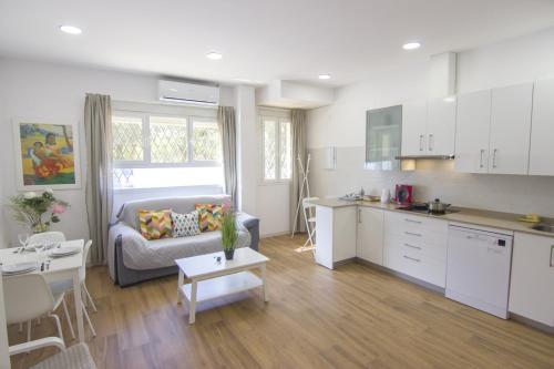 RentalSevilla Enrique Orce Mármol