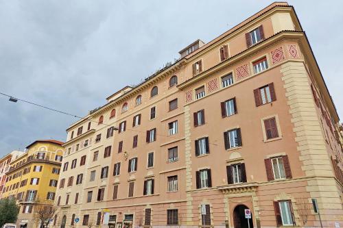 4BNB - Giant Giuliana Vatican Museum