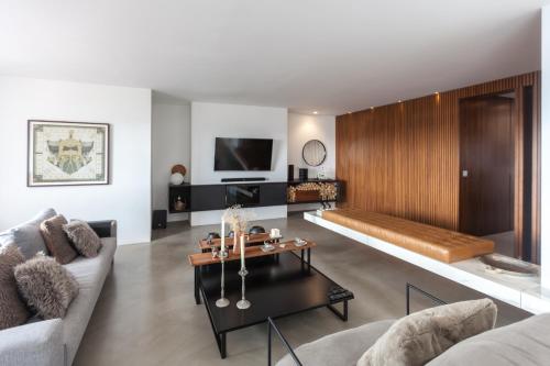 FLH Campo Ourique Apartment with View