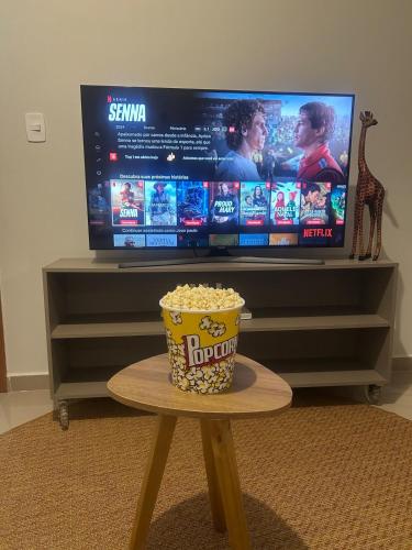 TV a/nebo společenská místnost v ubytování Joia do Mirante Estilo e Conforto Extrema Minas gerais