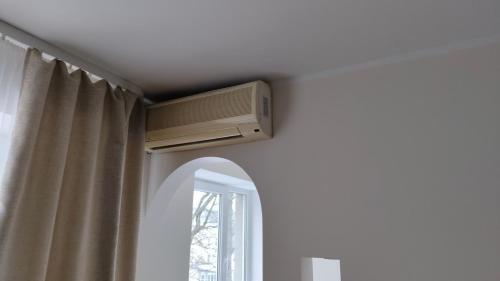 Μια τηλεόραση ή/και κέντρο ψυχαγωγίας στο JOJO Jurmala Comfort Plus & Free parking & Self check in