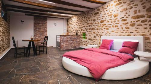 Gambar di galeri bagi La reine d'Orel - Jacuzzi privé di Besançon