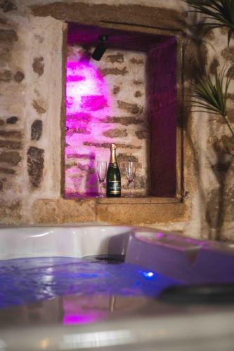 Gambar di galeri bagi La reine d'Orel - Jacuzzi privé di Besançon