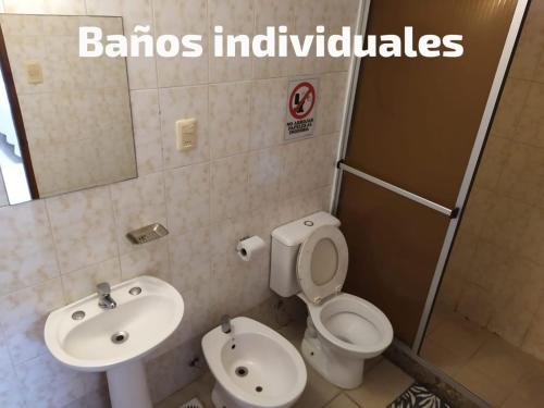 Un baño de Aparthotel Agave