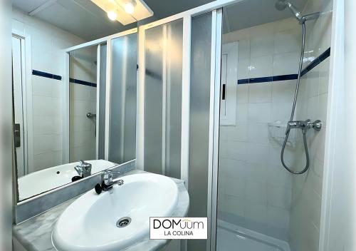 DOMuum Holidays - LA COLINA Apartments