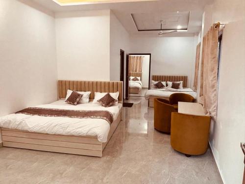 Φωτογραφία από το άλμπουμ του Shri Ram Darbar σε Ayodhya