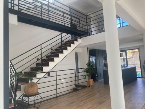 Afbeelding uit fotogalerij van Villa proche Disneyland paris 5 chambres in Dhuisy