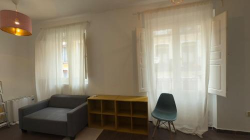 Bright Apartment in the Heart of Lavapies - B41