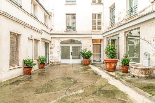 Chatelet Flat