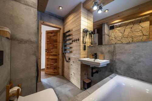 Ένα μπάνιο στο HARLEY FAMILY APARTAMENT - SKY