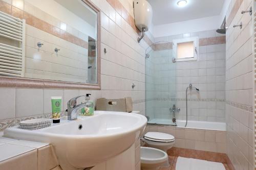 Trastevere Essence by Nosdom Properties