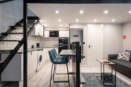 S13- Boutique Apartments, Best Location, by BQA