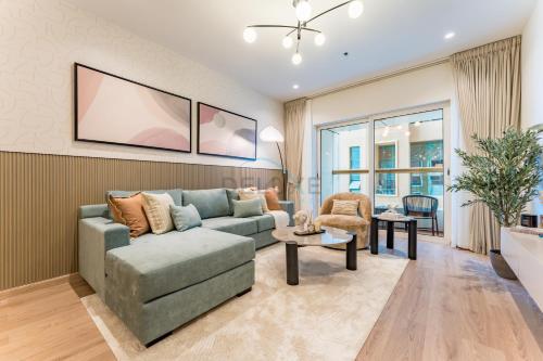 Renovated 1BR with Partial Sea and City Views Close to the Beach, Elite Residence, Dubai Marina by Deluxe Holiday Homes