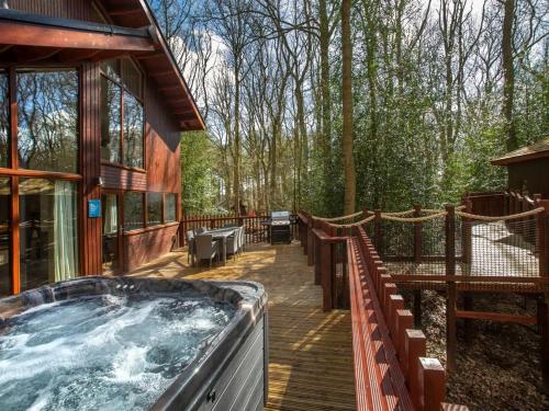 Fotografie z fotogalerie ubytování Sherwood Forest Cabins - Forest Holidays v destinaci Edwinstowe
