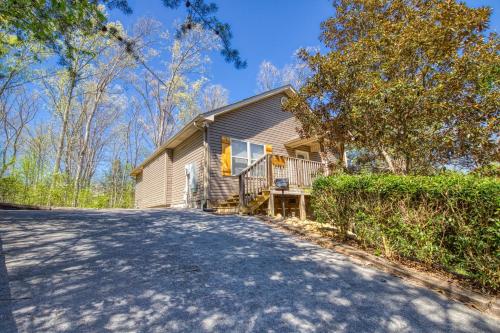 a house with a driveway in front of it at Inn The Vicinity in Pigeon Forge