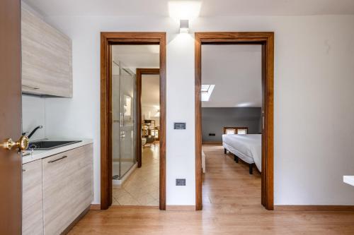 Ένα ή περισσότερα κρεβάτια σε δωμάτιο στο Emilia Studios 7