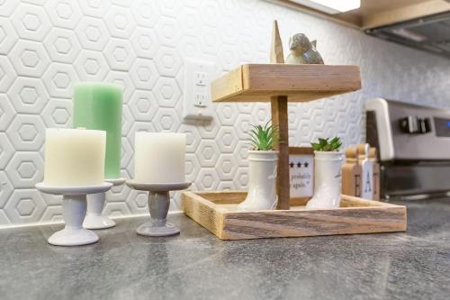 Dapur atau dapur kecil di Sage Haven with 2 BR and 2 BA NEW