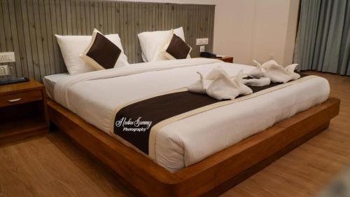 Una cama o camas en una habitación de The Shava Ladakh