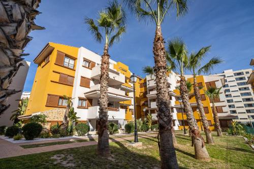 New apartment with sea view and pool