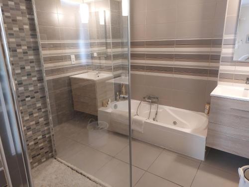 Photo de la galerie de l'établissement La Casa de Gabriel, à Saint-Paul-le-Jeune