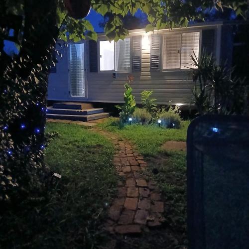 Kék-Fehér Mobilház