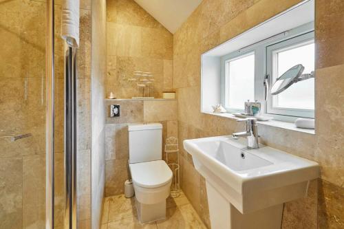 Bilik mandi di Host & Stay - The Fold