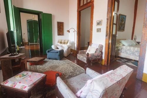 Ruang duduk di Casa de João
