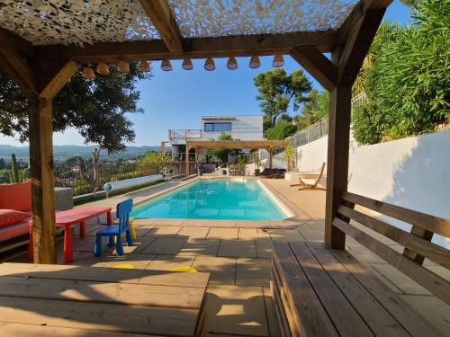 Belle Villa au calme avec Piscine grands volumes à deux pas des plages de La Ciotat