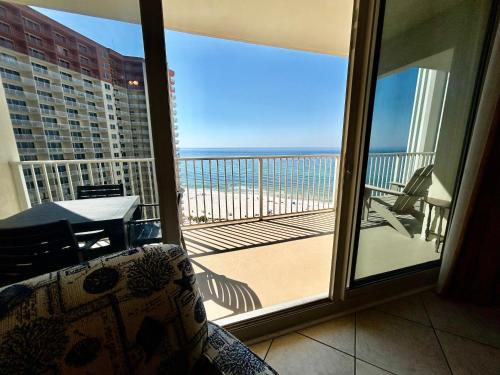 Балкон или терраса в Amazing views! Great beachfront Panama City Condo