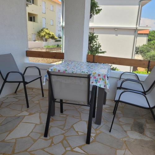 Apartmani MW , Zuti apartman